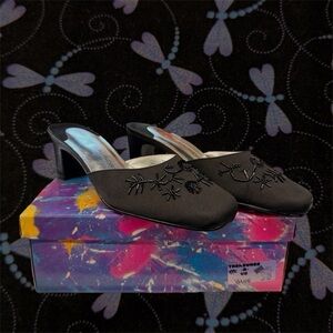 Chinese Laundry Black Embroidered Mules